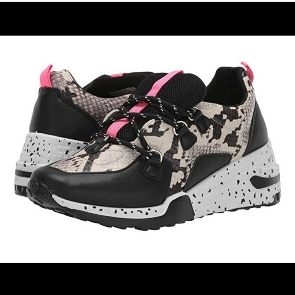 Madden Girl by Steve Madden Cliff Sneakers - Picture 2 of 6